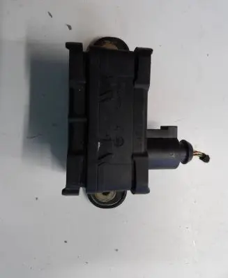 Volkswagen Touareg II ESP acceleration yaw rate sensor 7P0907652 HH72J04AMW 10170106593