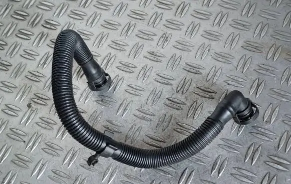 Audi A3 S3 8P Breather/breather pipe/hose 1006598624