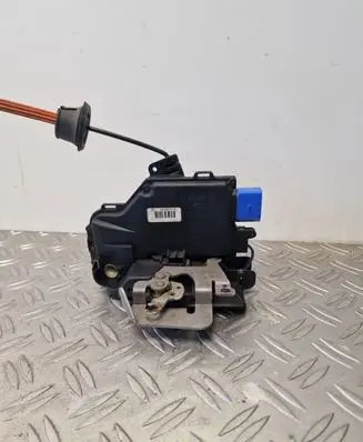 Audi A8 S8 D3 4E Front door lock 4E2837016