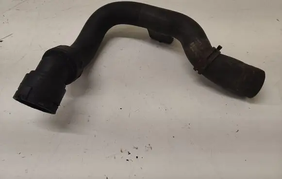 Audi A4 S4 B7 8E 8H Engine coolant pipe/hose 8E0121101C