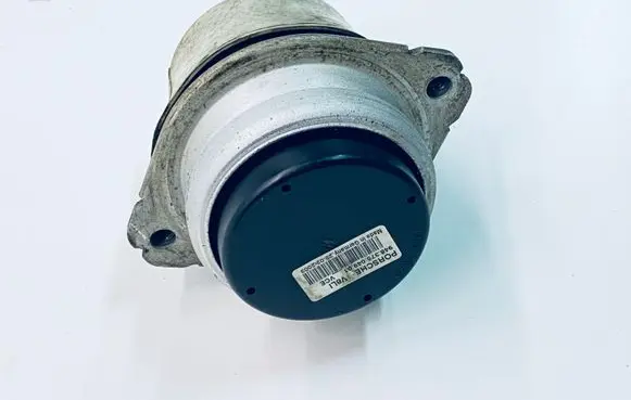 Porsche Cayenne (9PA) Engine mount bracket 94837504901