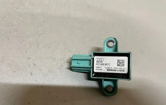 Audi A4 S4 B8 8K Airbag deployment crash/impact sensor 8K0955557C