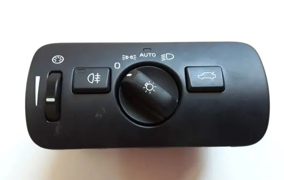 Volvo V40 Light switch 30739424