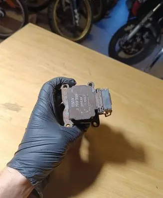 BMW 7 E32 High voltage ignition coil 1703359 11856