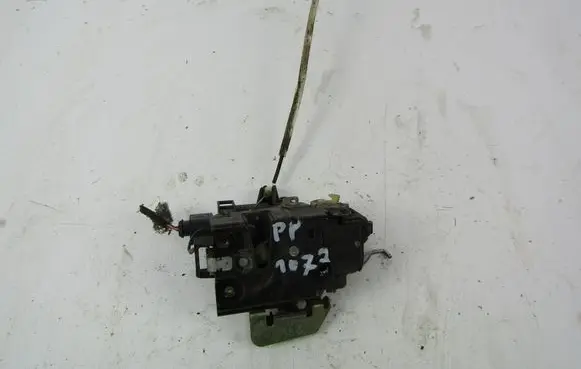 Audi A6 S6 C5 4B Front door lock 