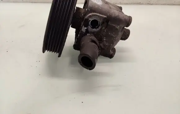 Volvo V70 Power steering pump 7611332112 7613955147