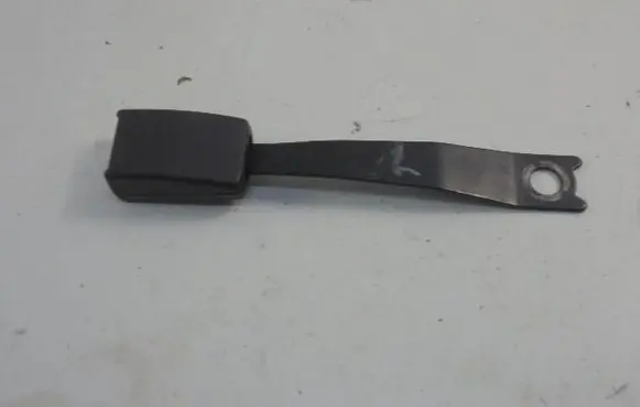 Toyota Yaris Verso Front seatbelt buckle 