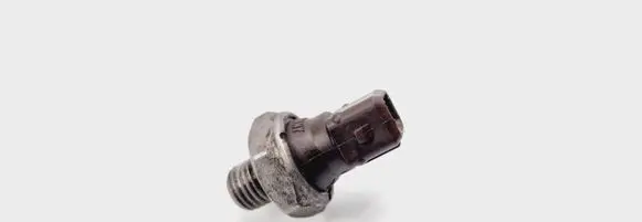 BMW 5 F10 F11 Oil pressure sensor 756848001
