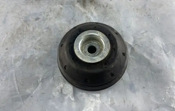 Opel Corsa D Front upper strut mount 55703313 F558389