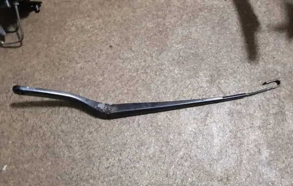 BMW X5 E53 Front wiper blade arm 24016975 8403031