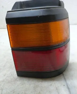 Volkswagen PASSAT B3 Rear/tail lights 333945112