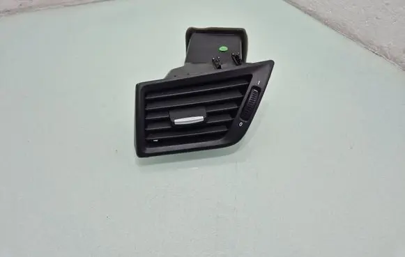 BMW X1 E84 Dashboard side air vent grill/cover trim 2991233