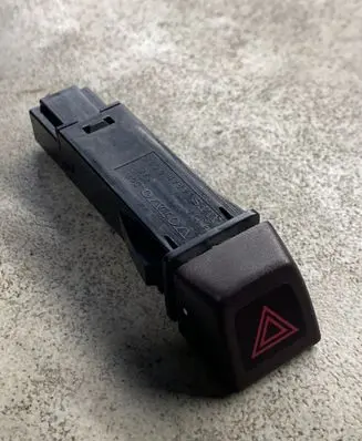Volvo V50 Hazard light switch 8651399 04W266