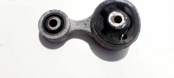 Honda CR-V Engine mount bracket 039007