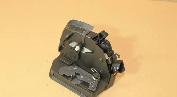 BMW X5 E53 Rear door lock 8402602