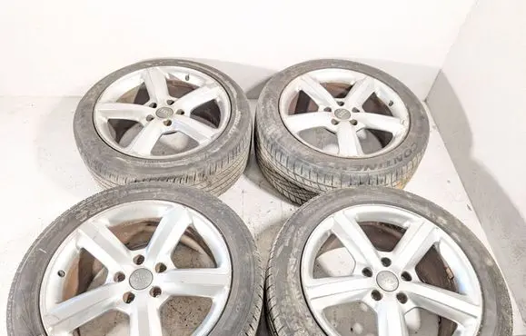 Audi Q7 4L R20 alloy rim 4L0601025BD 4L0601025BE