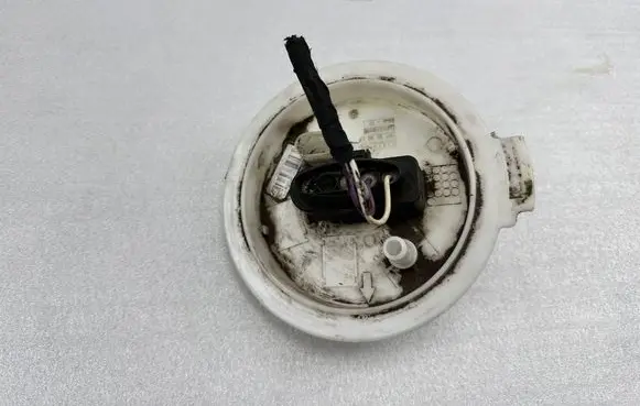 Audi A8 S8 D4 4H Fuel pressure sensor 4H0201317H 4H0201317