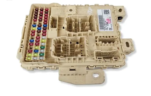 Hyundai Tucson TL Fuse module 91950CZ500