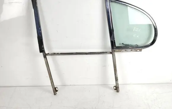 Jaguar MK II Rear vent window glass 
