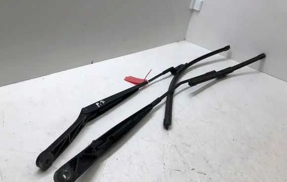Volkswagen Golf VII Headlight wiper blade set 
