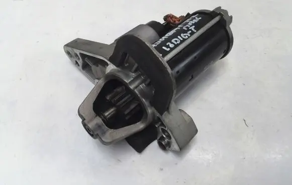 Nissan Qashqai J12 Starter motor 233006UB0B