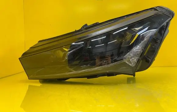 Skoda Enyaq iV Headlight/headlamp 5LB941017A