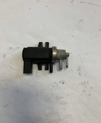 Audi A3 S3 8P Turbo solenoid valve 1J0906627B