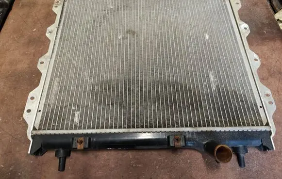 Chrysler PT Cruiser Coolant radiator