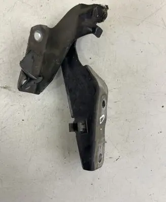 Engine bonnet/hood hinges