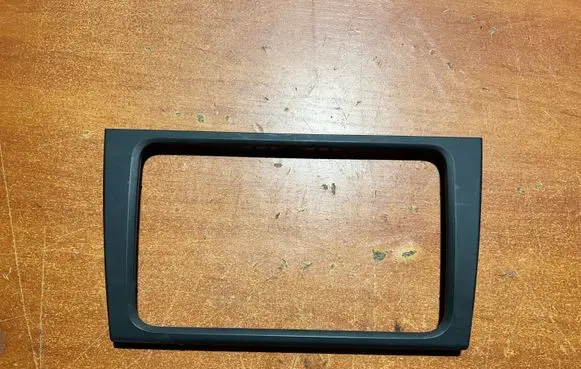 Volkswagen Golf V Radio/GPS head unit trim 5K0858063A 5K0858061A