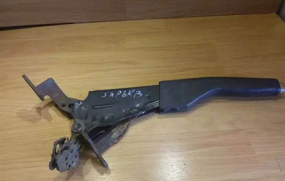 Skoda Superb B5 (3U) Handbrake/parking brake lever assembly