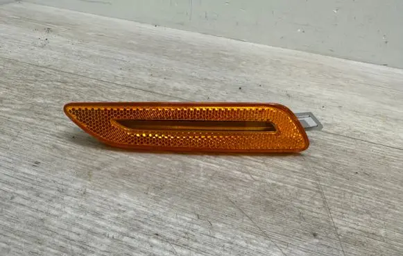 Porsche Cayenne (9Y0 9Y3) Front indicator light 971945062B 9Y0945072B 9Y0945072C