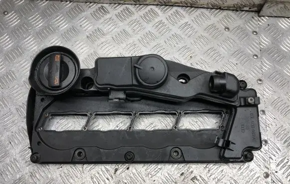 Audi A4 S4 B8 8K Rocker cam cover 03L103469A