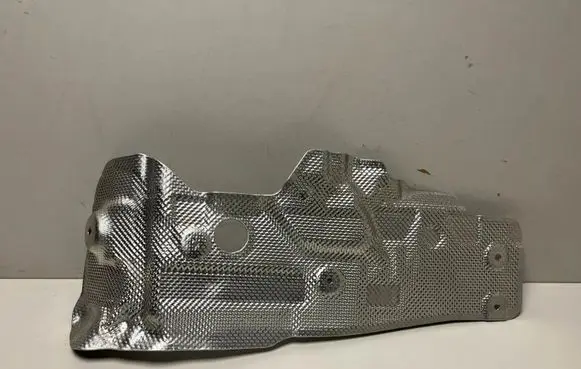 BMW X6 G06 Heat shield in engine bay 7424921