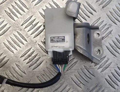 Lexus IS III XE30 Fuel injection pump control unit/module 8957053030