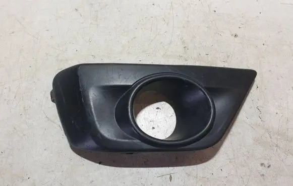 Suzuki Grand Vitara II Front fog light trim/grill 7178177KB