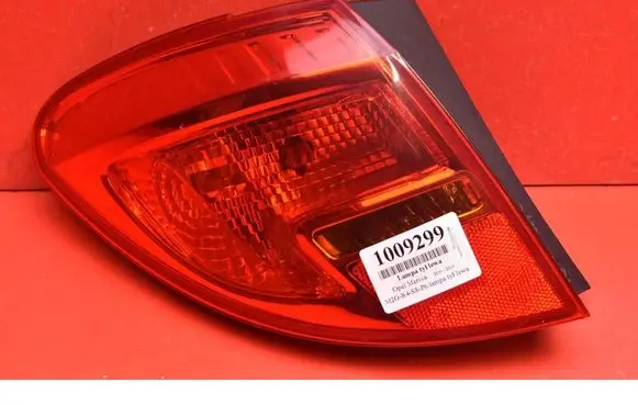 Opel Meriva B Rear/tail lights 21630101