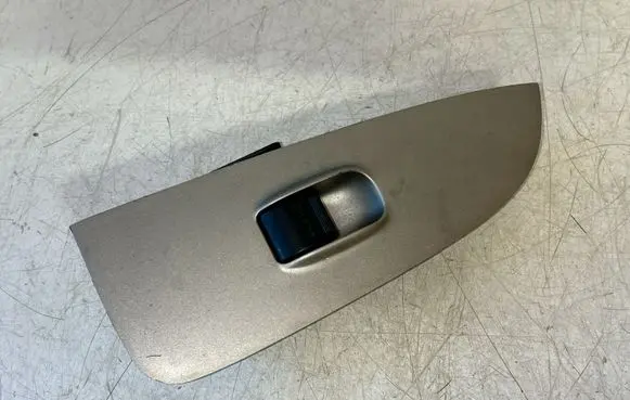 Honda CR-V Electric window control switch 83761SCAAG010M1