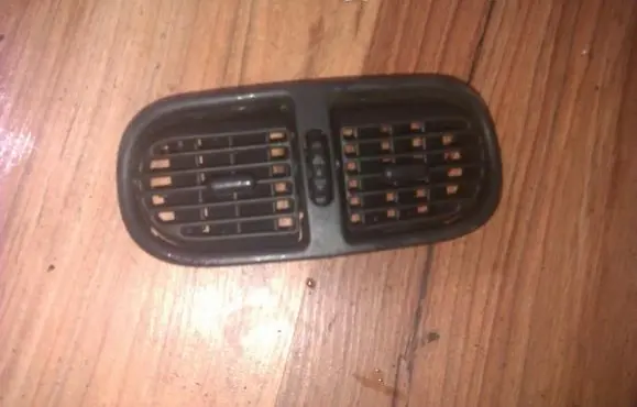 Jaguar S-Type Dash center air vent grill