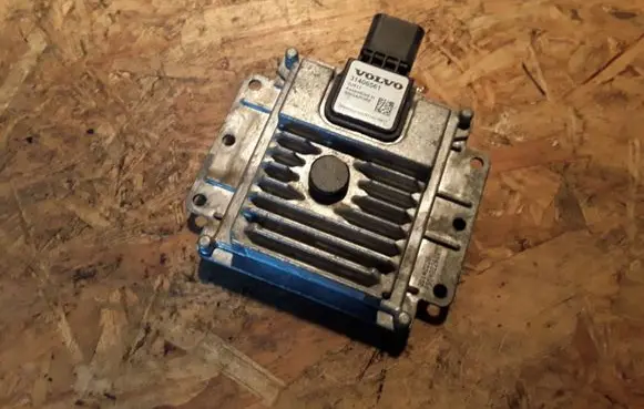 Volvo V40 Cruise control relay 31406561