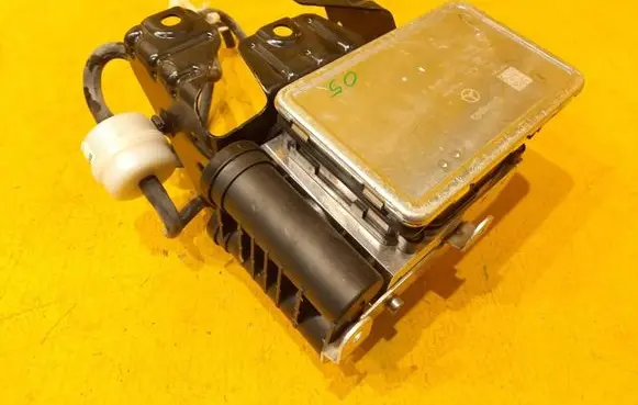 Mercedes-Benz EQS V297 Air suspension compressor/pump A2979013903