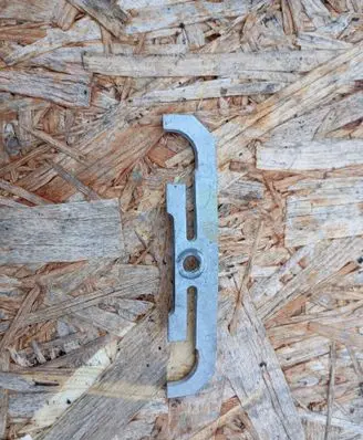 BMW 1 E81 E87 Fuel Injector clamp holder 