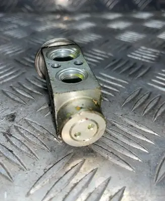 Opel Astra H Air conditioning (A/C) expansion valve ECH20M010DL 52414608