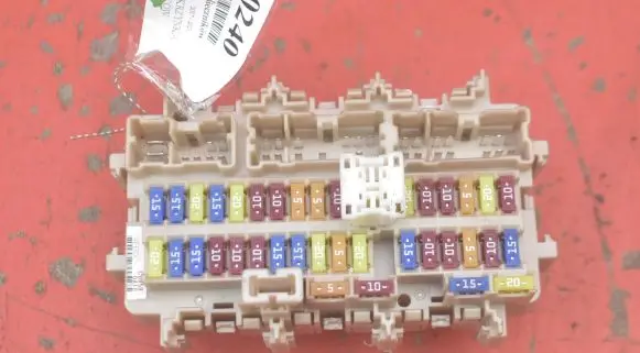 Nissan Qashqai Fuse box set 4EB0C