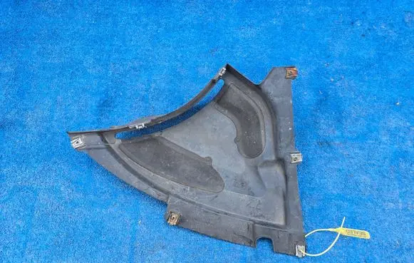 BMW 2 F22 F23 Front wheel arch liner splash guards 7241848
