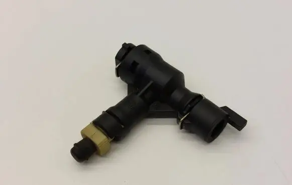 Volkswagen PASSAT B8 Clutch pipe/line 1K0721468C