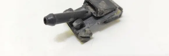 Volkswagen PASSAT B5 Windshield washer spray nozzle 3B0955985