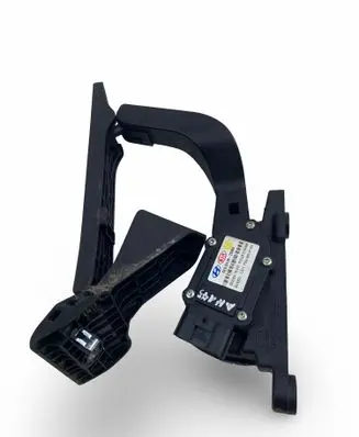 Hyundai ix35 Accelerator throttle pedal 327002S000