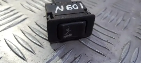 Nissan Primera Central locking switch button 