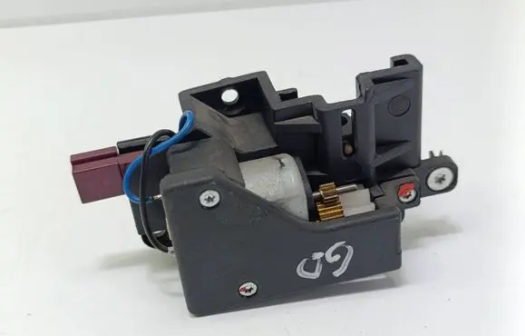 BMW 5 E60 E61 Curtain motor 9918003